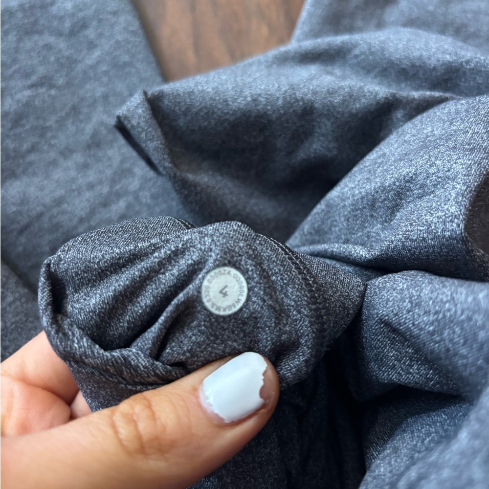 Lululemon Swift Speed High Rise Crop 21" Heathered Black Size 4 - Picture 5 of 5